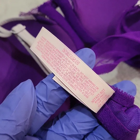 Victoria's Secret Bra - Picture 10 of 10